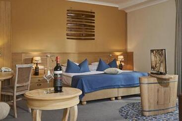 Crocus Gere Bor Hotel Resort & Wine Spa