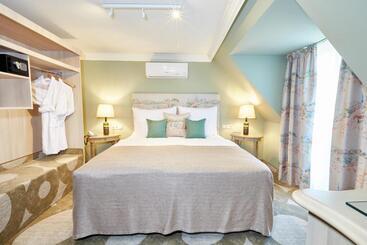 Crocus Gere Bor Hotel Resort & Wine Spa