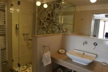 Crocus Gere Bor Hotel Resort & Wine Spa