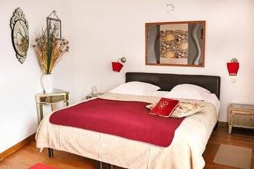 هتل A La Villa Boucicaut