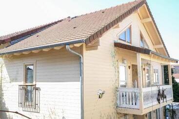 هتل A La Villa Boucicaut