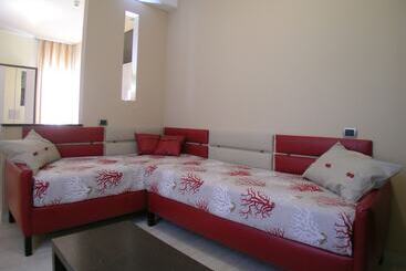 هتل Albergo La Marina B&b
