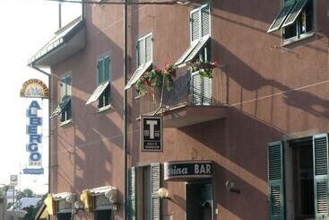 هتل Albergo La Marina B&b