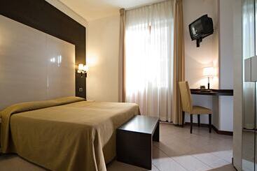 هتل Albergo La Marina B&b