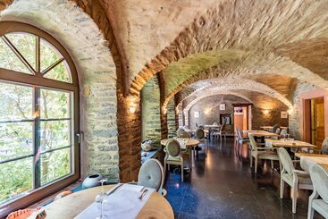 هتل Aux Tanneries De Wiltz
