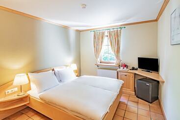 هتل Aux Tanneries De Wiltz