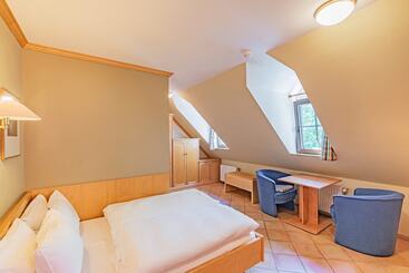 هتل Aux Tanneries De Wiltz