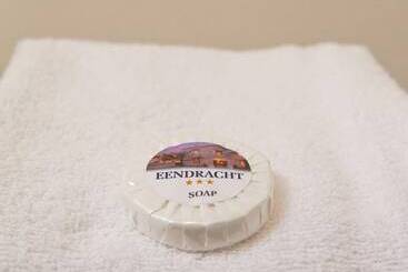هتل Eendracht
