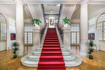 Europalace Hotel, Bw Signature Collection