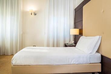 Europalace Hotel, Bw Signature Collection