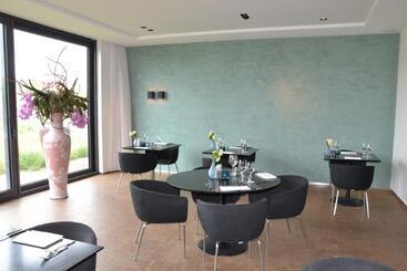 Fletcher Hotel   Restaurant Elzenduin