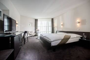 هتل Grand Hôtel Les Endroits