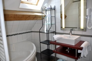 هتل Relais De La Cote D Or