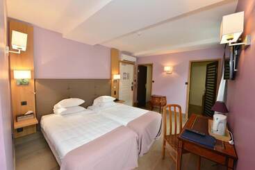 هتل Relais De La Cote D Or
