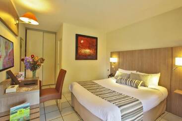 هتل Hostellerie Du Causse