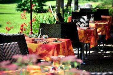 هتل Hostellerie Du Causse