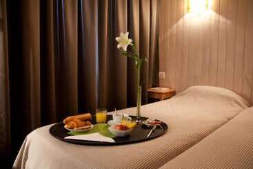 هتل Logis Hôtel Le Relais