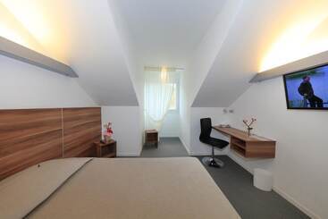 هتل Logis Hôtel Restaurant L Europe