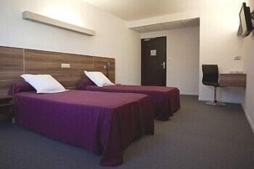 هتل Logis Hôtel Restaurant L Europe