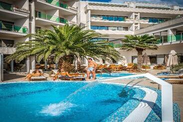 هتل Monte Casa Spa & Wellness