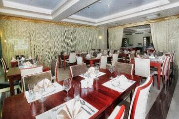 هتل Monte Casa Spa & Wellness