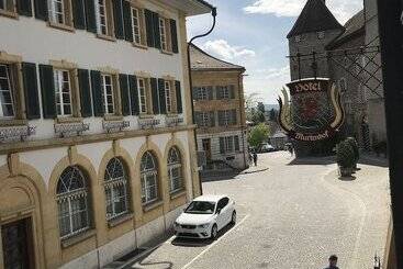 酒店 Murtenhof & Krone