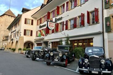 酒店 Murtenhof & Krone