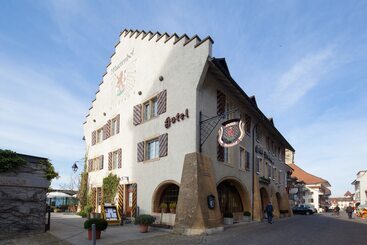 酒店 Murtenhof & Krone