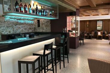 酒店 Murtenhof & Krone