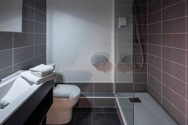 Logis Hotel Noemys Brive   Restaurant Le Teinchurier