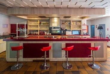 Logis Hotel Noemys Brive   Restaurant Le Teinchurier