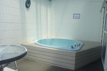 هتل Palm Court Motor Inn