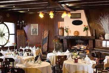 هتل Hôtel Restaurant Pavillon Carina
