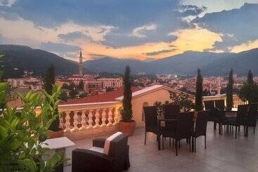 هتل Shangri La Mansion
