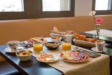 هتل Auberge De La Petite Ferme, Super Besse Est, The Originals Relais