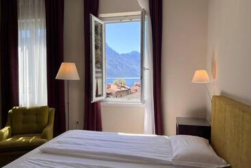 هتل Villa Miravalle