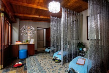 هتل Woodall Country House And Spa