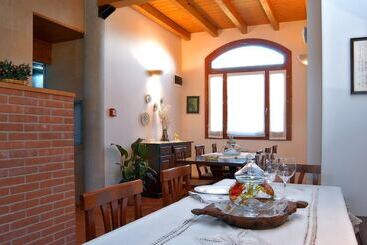 Agriturismo Gaggioli Borgo Delle Vigne