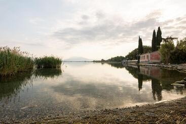 هتل Aquila D Oro Desenzano