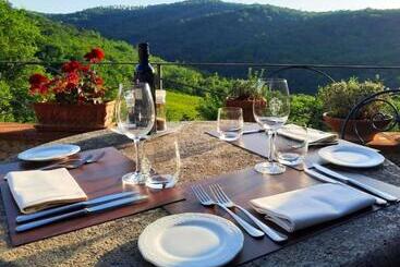 هتل Borgo Livernano