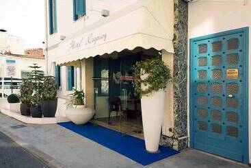 هتل De Charme Regency