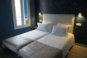 هتل De Charme Regency