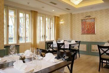 Ea Hotel Mozart