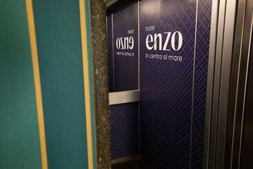 هتل Enzo