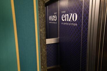 هتل Enzo