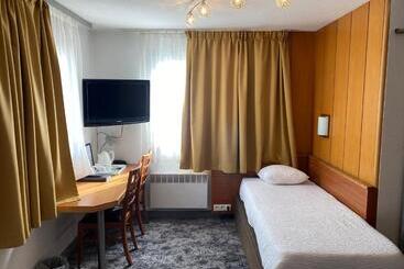 Ostal Pau Universite   Sure Hotel Collection By Best Western