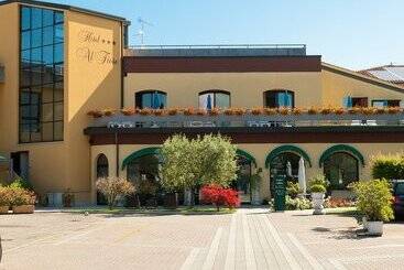 هتل Ristorante Al Fiore