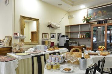 هتل Ristorante Commercio