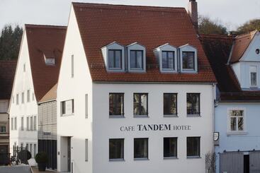 هتل Tandem