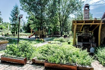 هتل Vineyard Inn   Szőlőskert